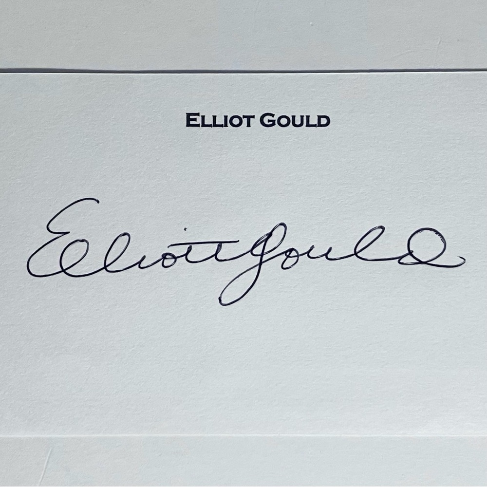 ELLIOTT GOULD Signed 3x5in. Card / M*A*S*H, Ocean’s Eleven, FRIENDS, Ray Donovan